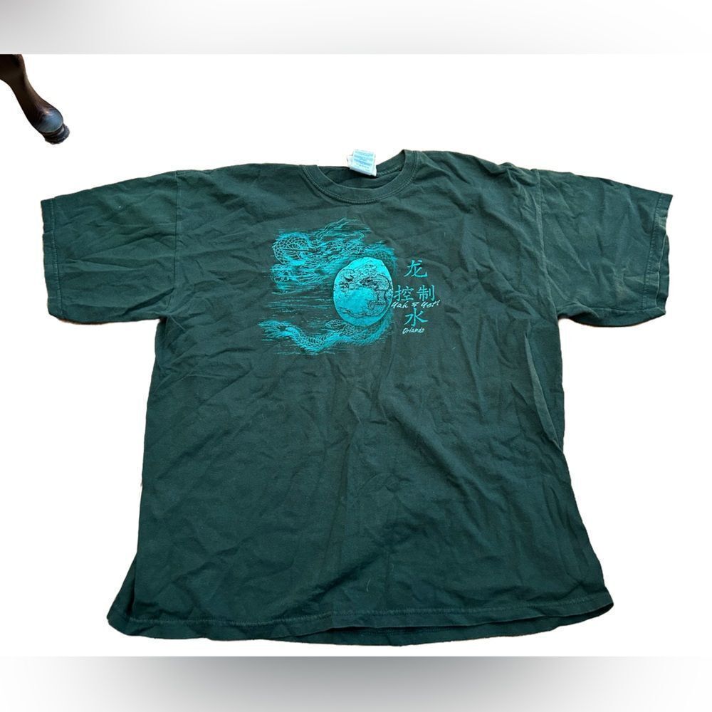 Vintage Y2K Yak & Yeti Disney Dragon Tshirt